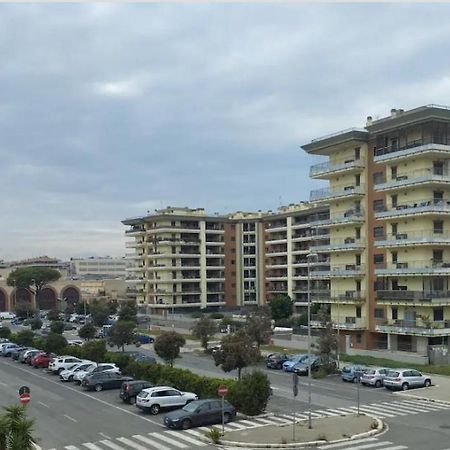 Appartamento Fiera Di Roma Da Manu Ponte Galeria Exterior photo